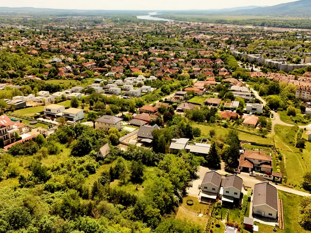 Eladó telek Vác 1600 nm