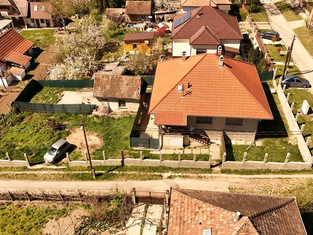 Eladó ház Vác, Lajostelep 150 nm