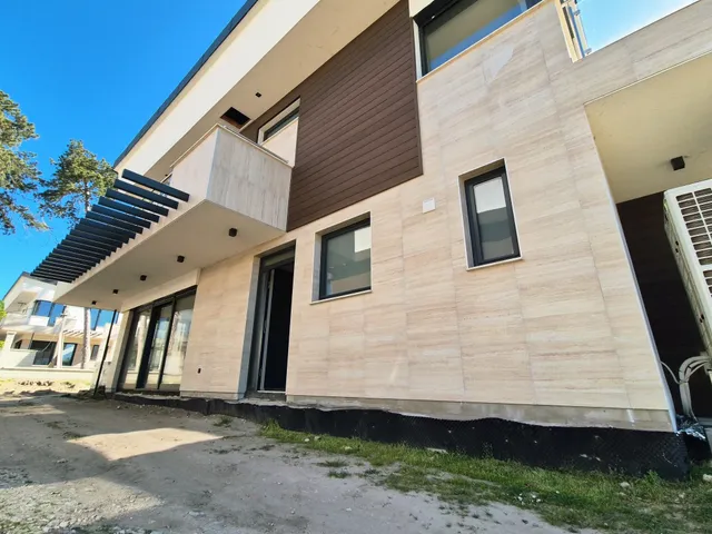 Eladó ház Siófok, Aranypart, Baross Gábor utca 150 nm