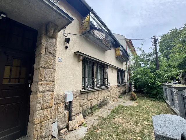 Eladó ház Vác, Belváros 270 nm