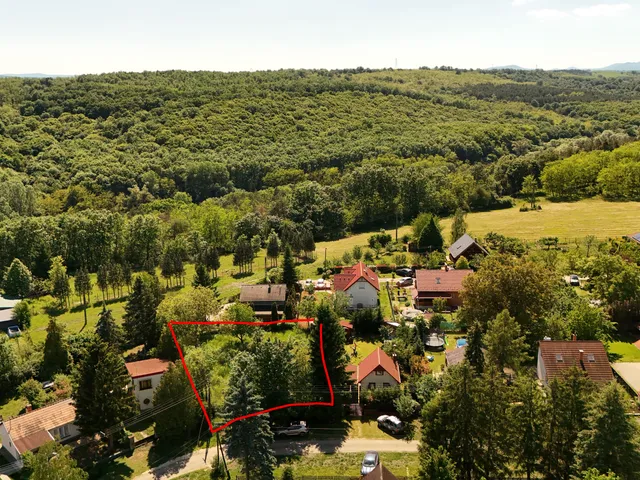 Eladó telek Bánk, Rózsafa utca 87. 669 nm