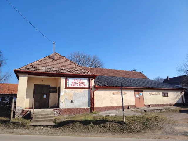 Eladó kereskedelmi és ipari ingatlan Recsk 250 nm