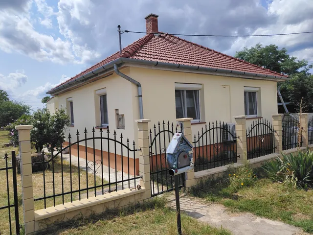 Eladó ház Verpelét, Liget út 12 68 nm