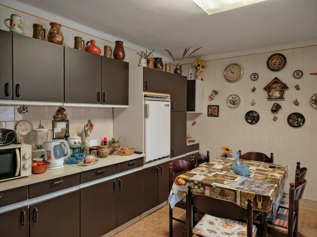 Eladó ház Eger, Károlyváros 160 nm