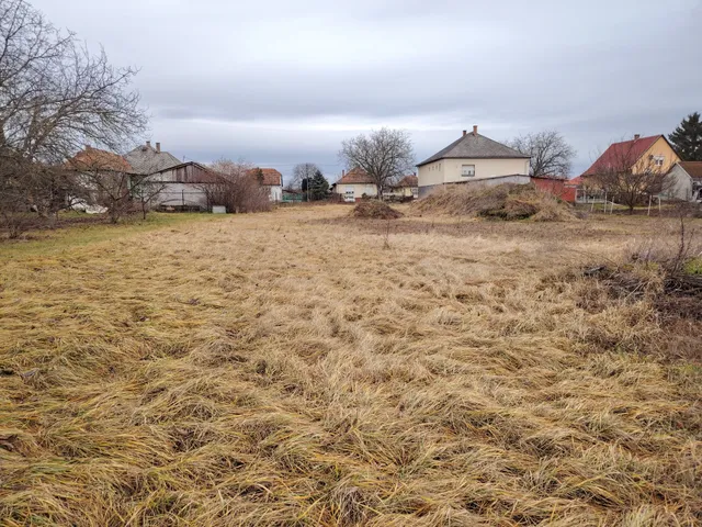 Eladó telek Aldebrő 2102 nm