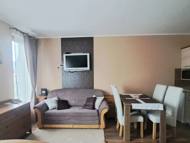 Eladó lakás Gyula, Nagyrománváros 23 nm