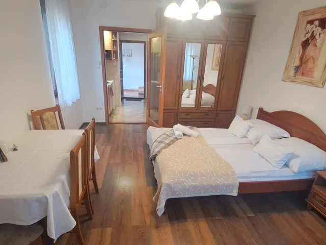 Eladó lakás Gyula, Újváros 28 nm