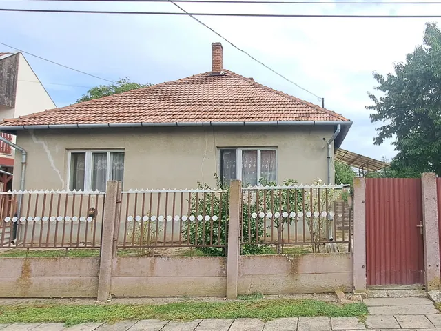 Eladó ház Gyula, Nagyrománváros, Görbe utca 21 85 nm