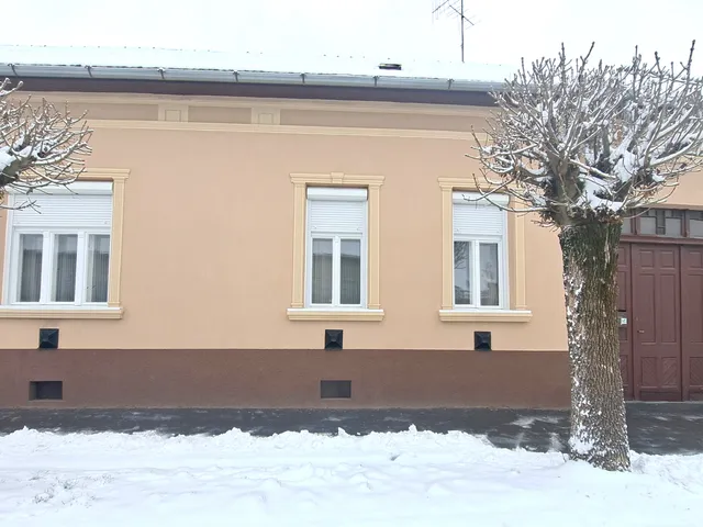 Eladó lakás Gyula, Németváros 79 nm