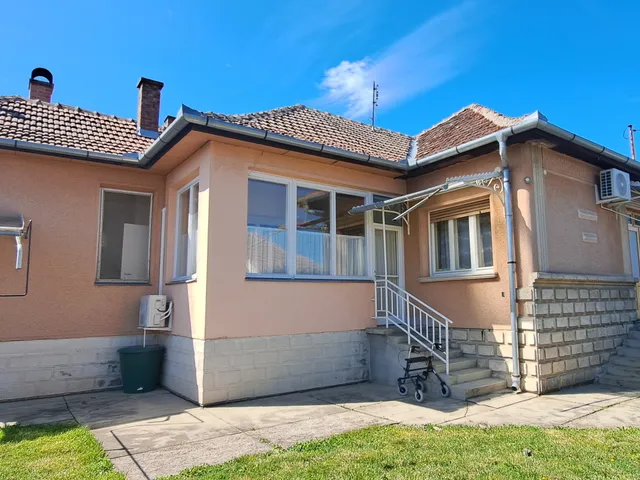 Eladó ház Gyula, Gyulavári 123 nm