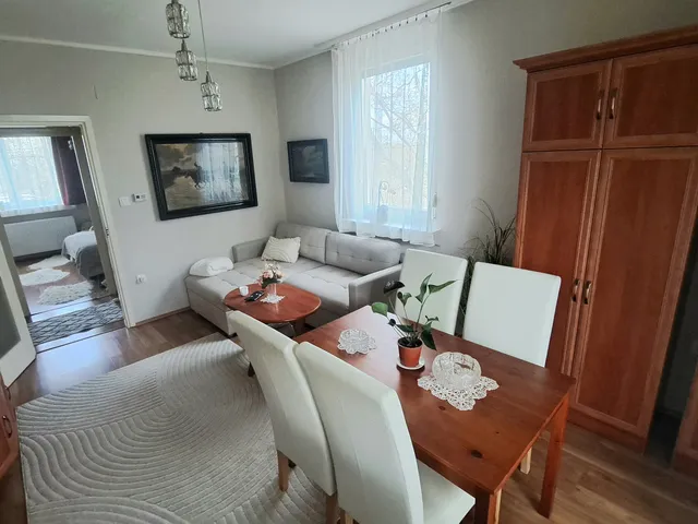 Eladó lakás Gyula, Honvéd Ltp 10 54 nm