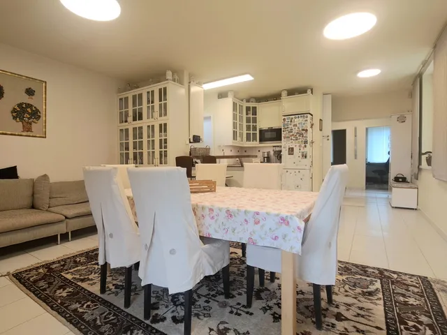 Eladó ház Gyula, Kisrománváros 140 nm