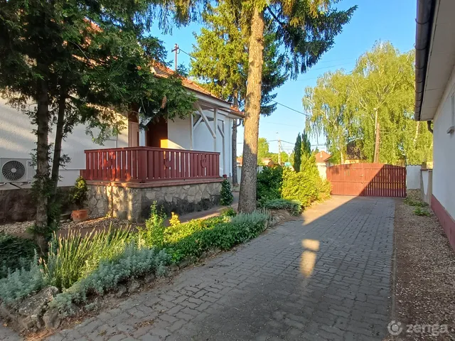 Eladó ház Tápiószecső 150 nm