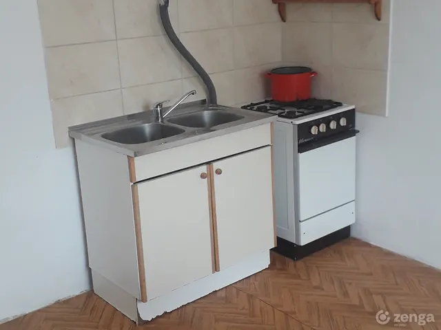 Kiadó ház Polgár 80 nm