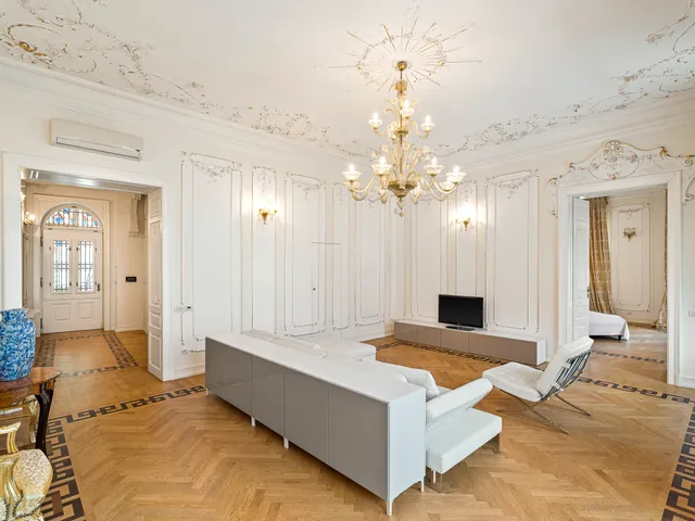 Eladó lakás Budapest VI. kerület, Podmaniczky utca 170 nm