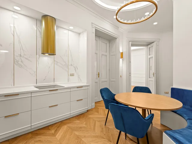 Eladó lakás Budapest V. kerület, Régi posta u. 105 nm