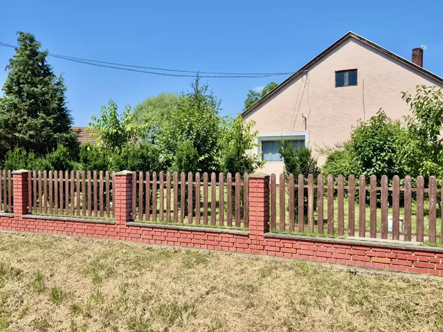 Eladó ház Pakod 86 nm