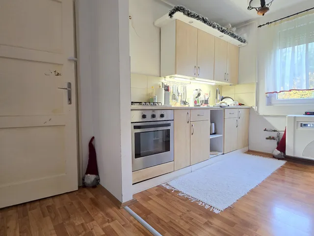 Eladó lakás Teskánd 62 nm