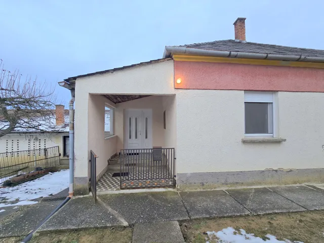 Eladó ház Apátistvánfalva 72 nm