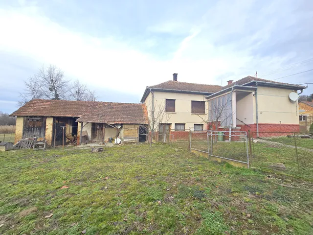 Eladó ház Mikekarácsonyfa, Kossuth utca 76 nm