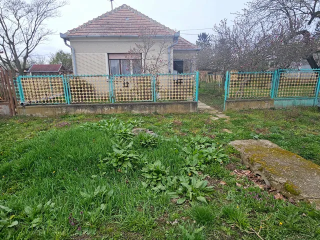 Eladó ház Türje 52 nm