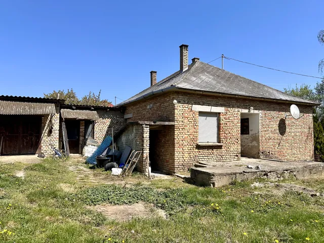 Eladó ház Pakod 91 nm