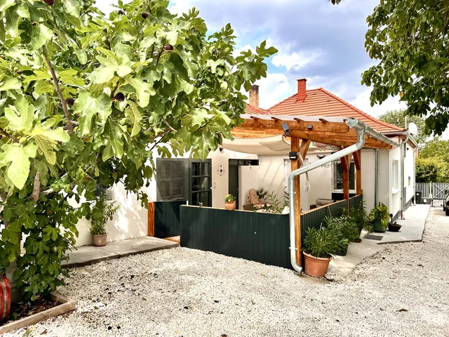 Eladó ház Alsópáhok 130 nm
