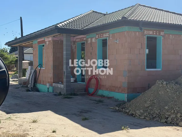 Eladó ház Cegléd 86 nm
