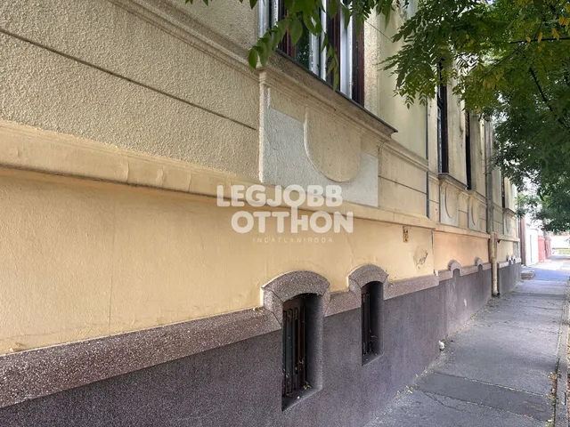 Eladó ház Cegléd 195 nm