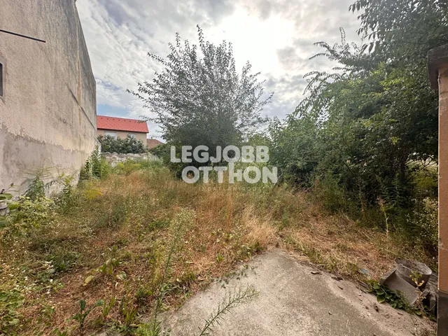 Eladó telek Cegléd 861 nm