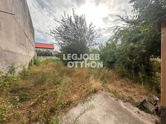 Eladó telek Cegléd 861 nm