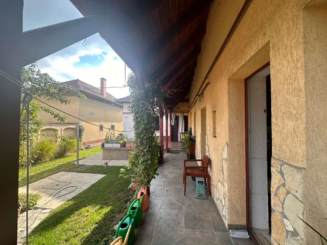 Eladó ház Cegléd 192 nm