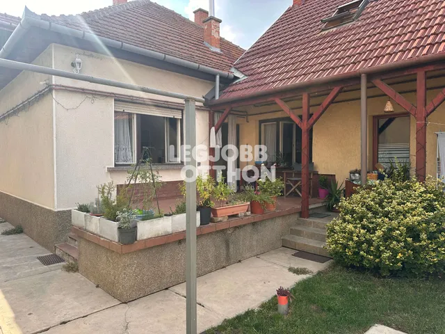 Eladó ház Cegléd 192 nm