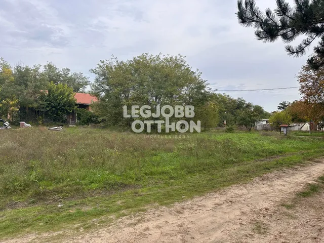 Eladó telek Cegléd 1257 nm