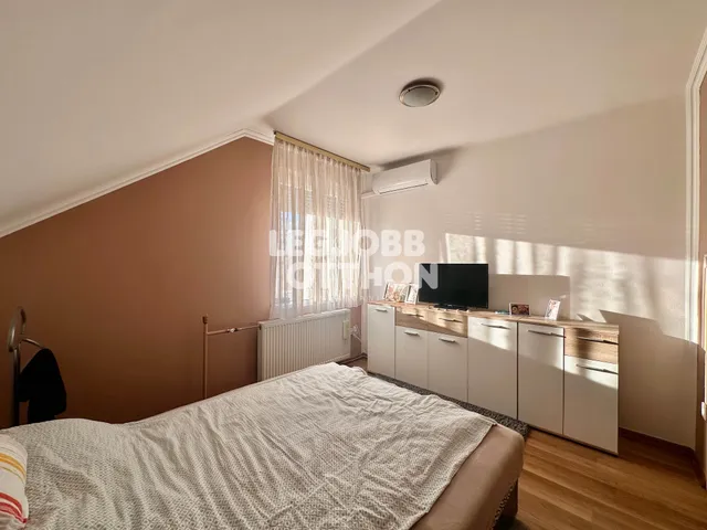 Eladó ház Cegléd 249 nm