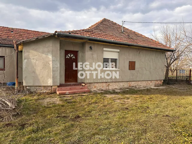 Eladó ház Cegléd 90 nm