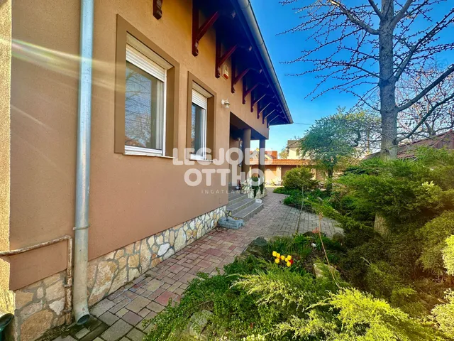 Eladó ház Cegléd 169 nm