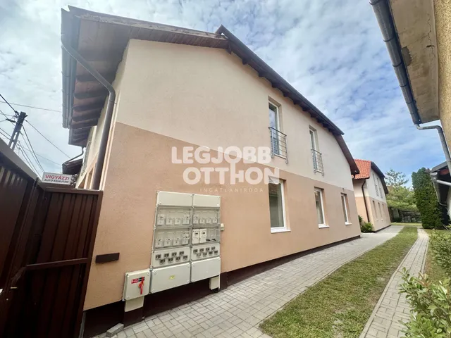 Eladó lakás Cegléd 95 nm