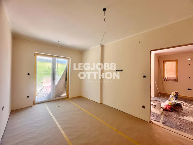 Eladó lakás Cegléd 64 nm