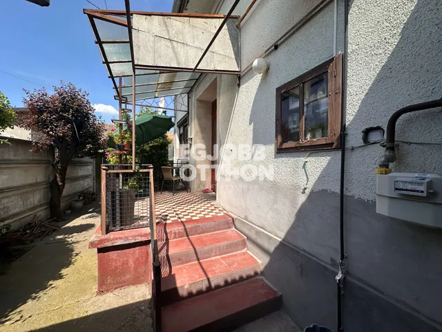 Eladó lakás Cegléd 88 nm