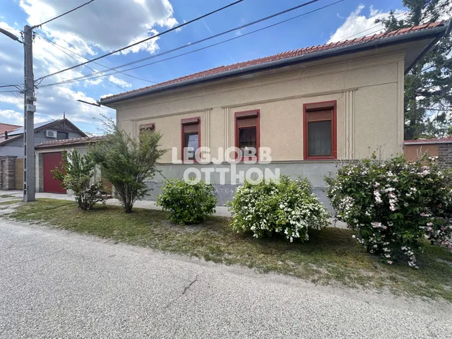 Eladó lakás Cegléd 88 nm