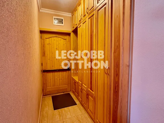 Eladó lakás Cegléd 66 nm