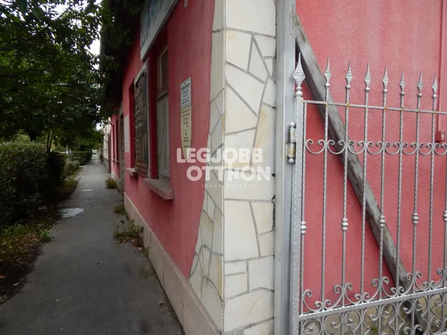Eladó kereskedelmi és ipari ingatlan Cegléd 342 nm