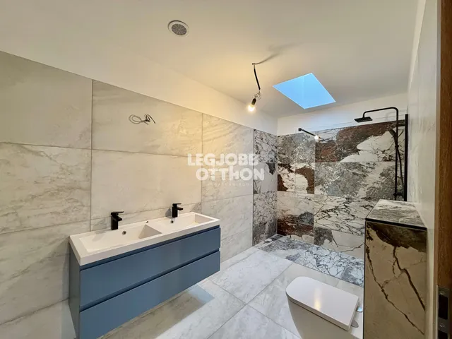 Eladó lakás Cegléd 130 nm