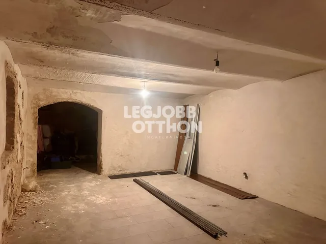 Eladó kereskedelmi és ipari ingatlan Tápiószele 81 nm