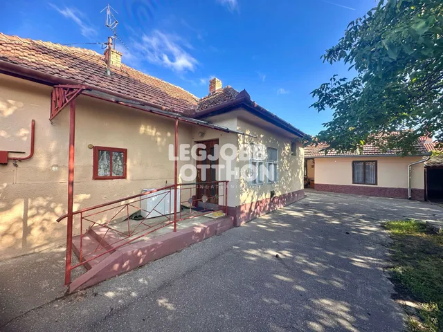 Eladó ház Cegléd 61 nm