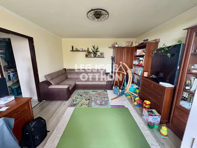 Eladó lakás Cegléd 53 nm