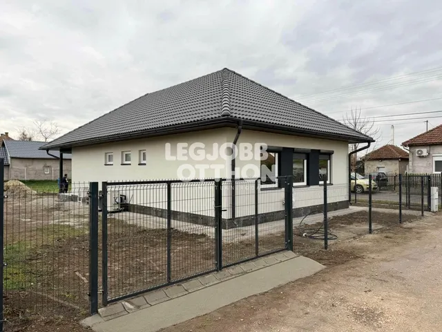 Eladó ház Törtel 91 nm