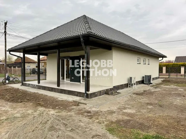 Eladó ház Törtel 91 nm