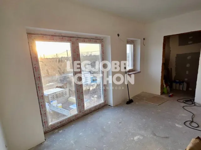 Eladó lakás Cegléd 70 nm